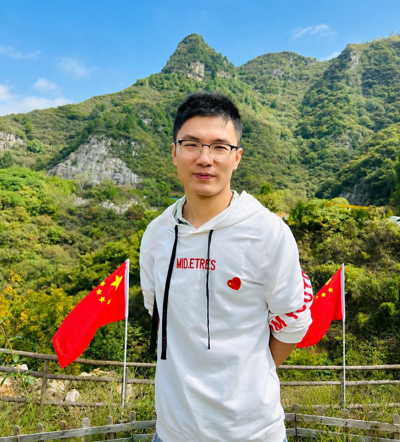 杨海涛的形象照